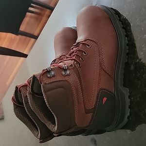 WOMEN'S 6-INCH WATERPROOF SAFETY TOE BOOT
